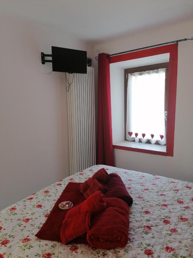 וינדיו Casa Vacanza La Rosa מראה חיצוני תמונה