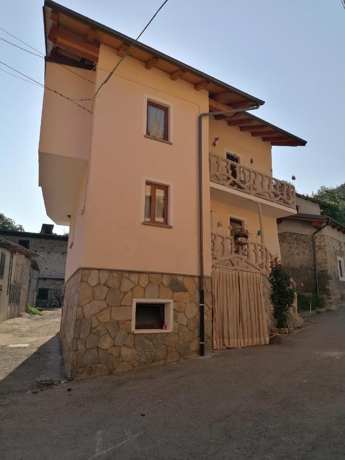 וינדיו Casa Vacanza La Rosa מראה חיצוני תמונה